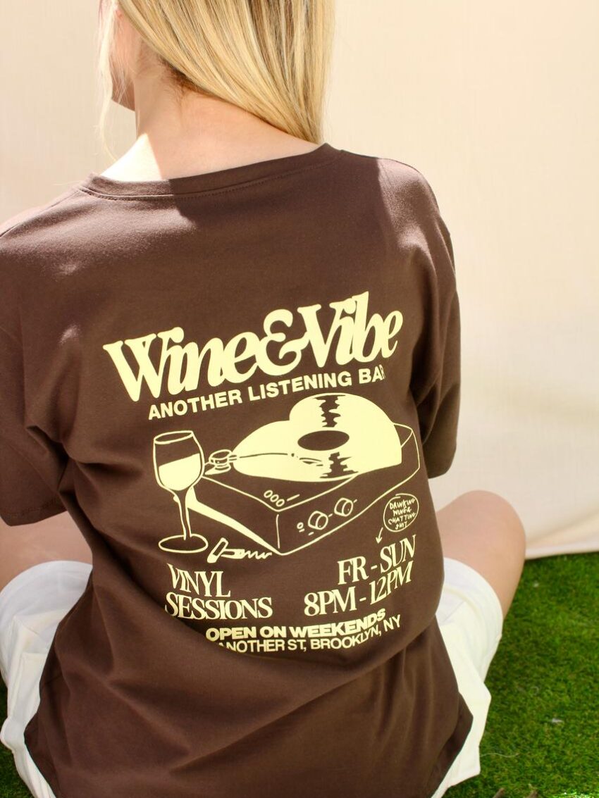 REMERA WINE & VIBE CHOCOLATE